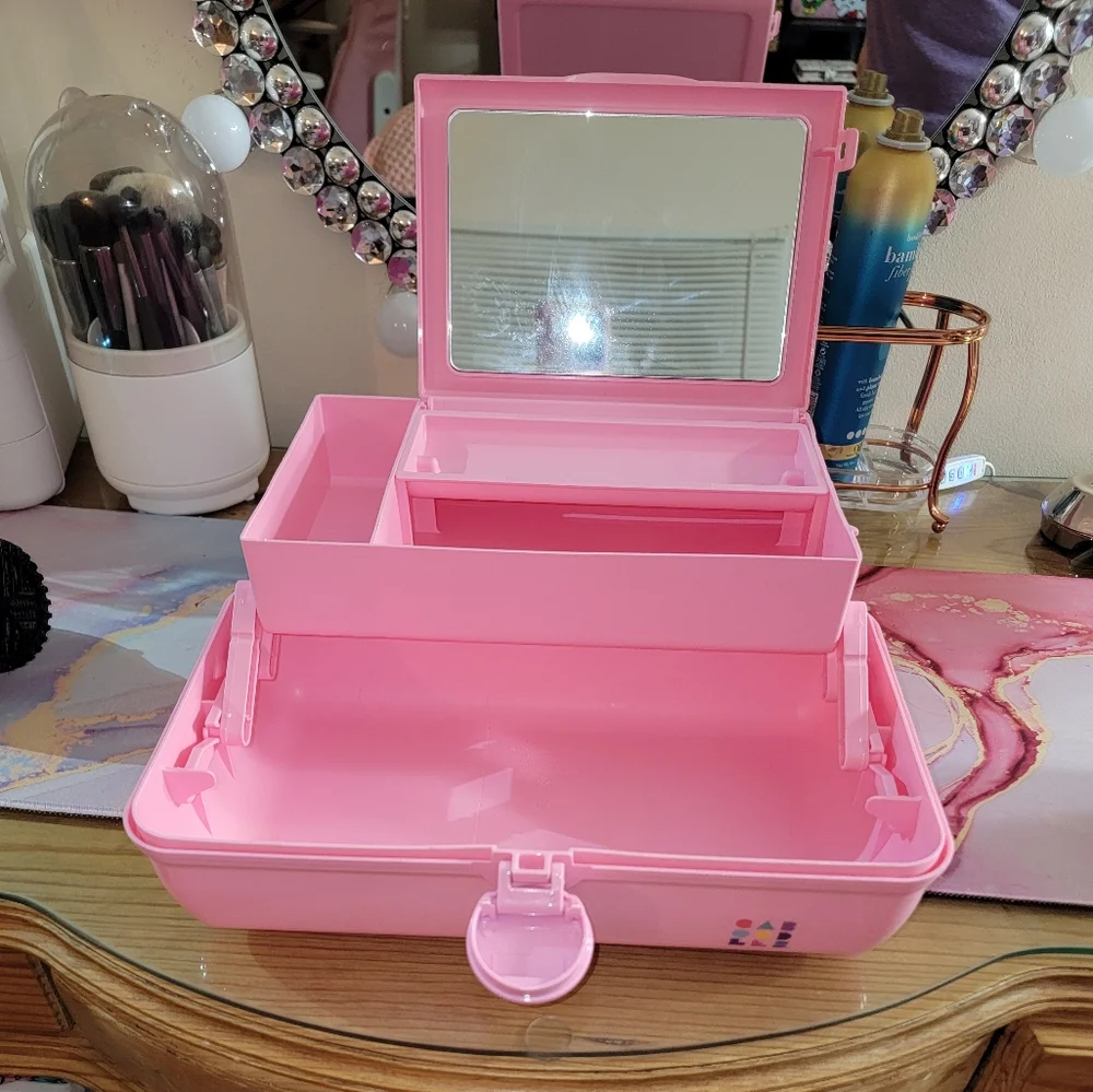 Pretty Pink Large Caboodles Makep Case Organizer with mirror!